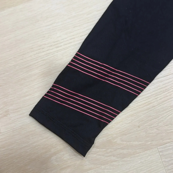 Virus Small Crossfit/workout/fitness leggings - Picture 2 of 7